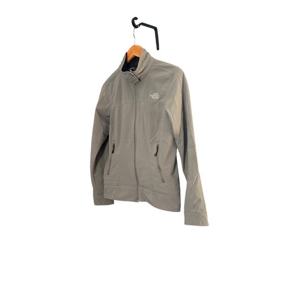 The North Face Softshell Jacket - Women's Gray
Full Zip Stand Collar - Picture 2 of 7
